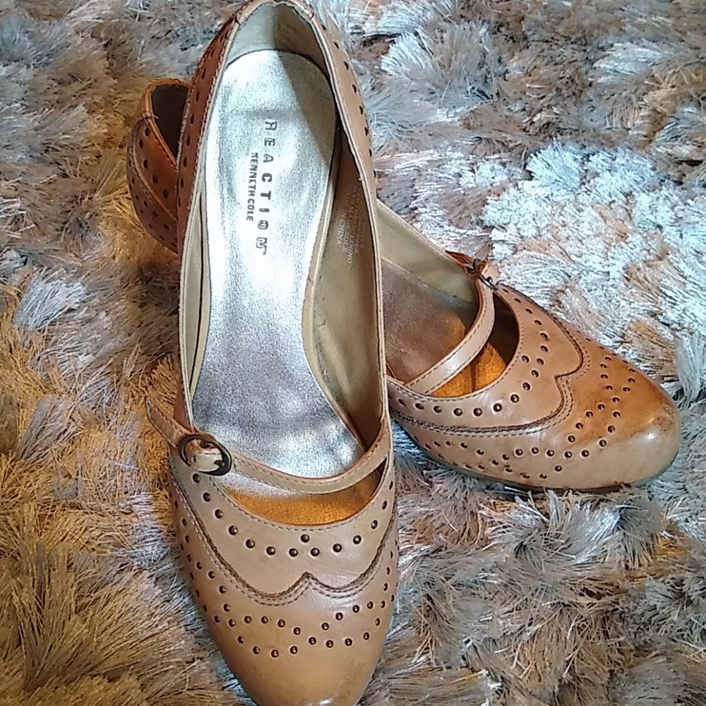 Adorable Kenneth Cole Reaction Heels